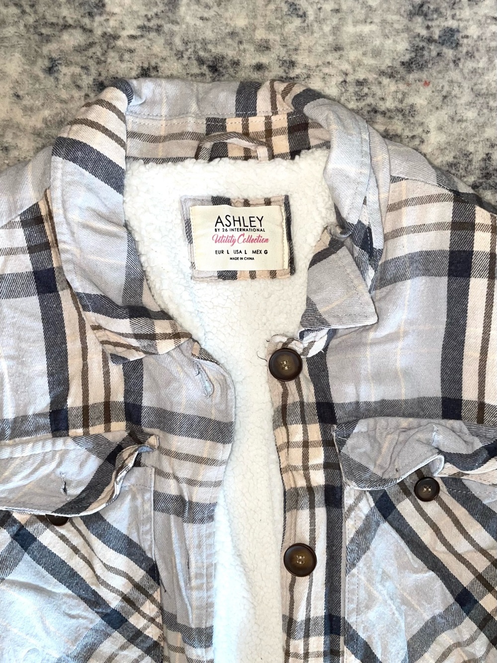 Sharpa lined flannel size large - Picture 3 of 3